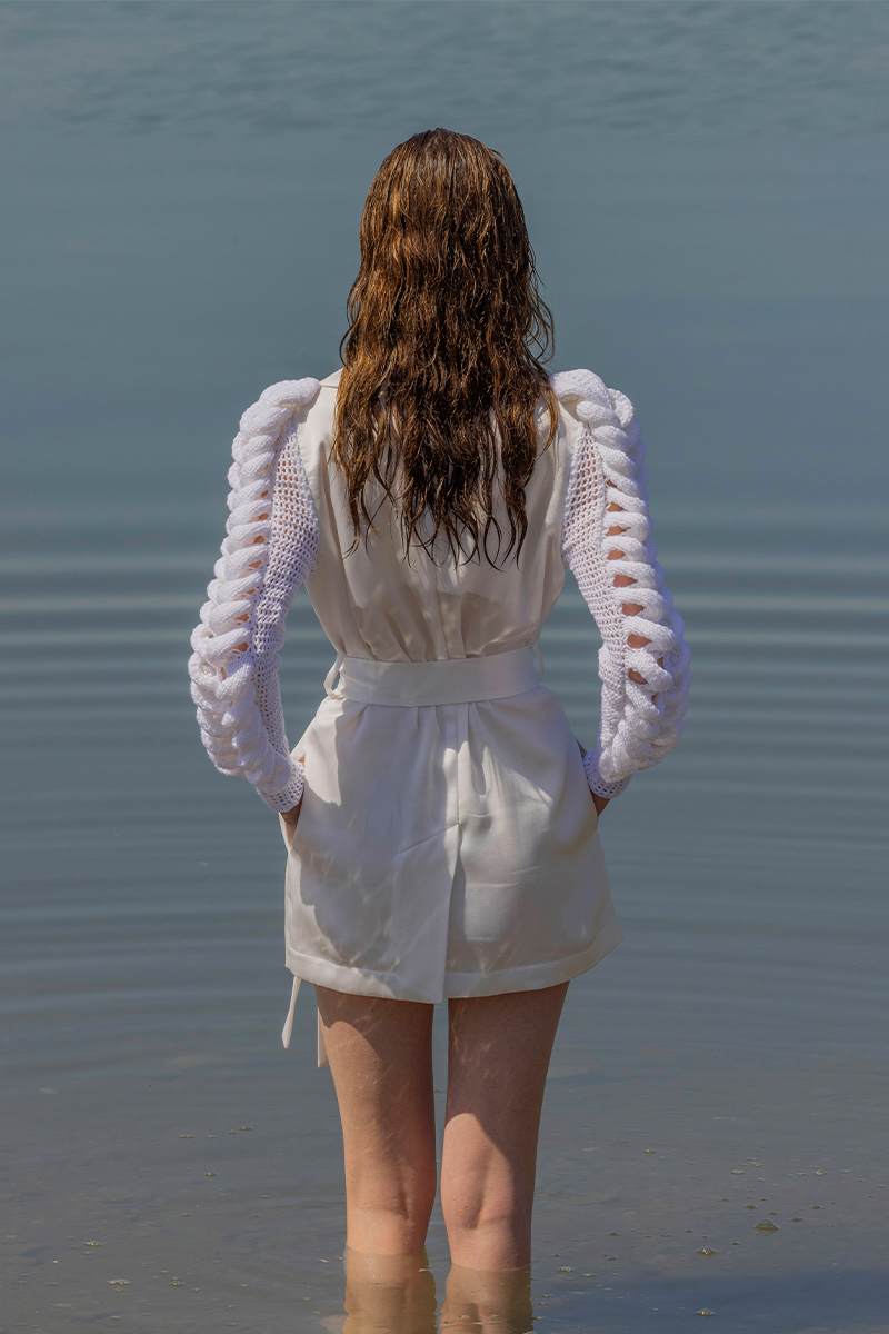 WHITE SUMMER BREEZE KNITTED SLEEVES JACKET - CULT MIA