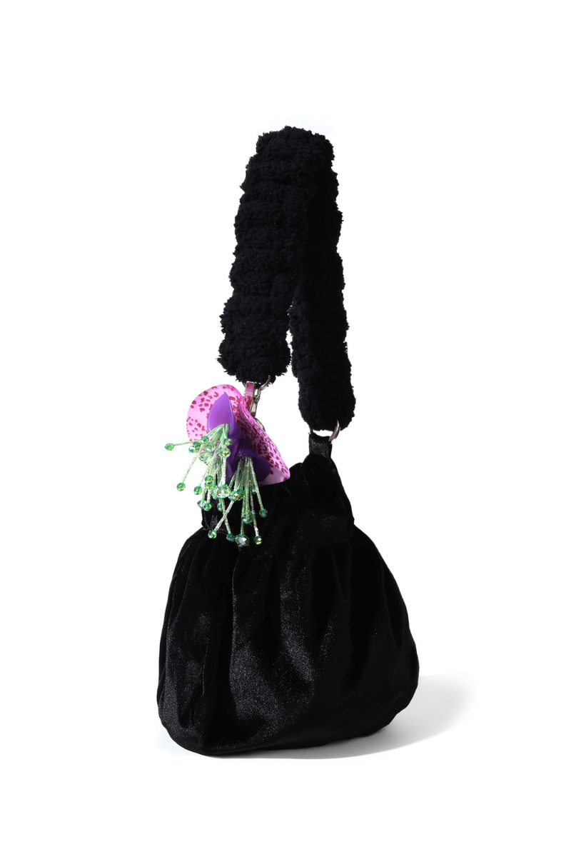 CAT ON A MOUNTAIN ORCHID BAG IN BLACK - CULT MIA