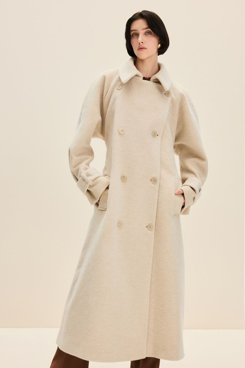 OVERSIZED COAT IN CHAMPAGNE BEIGE - CULT MIA