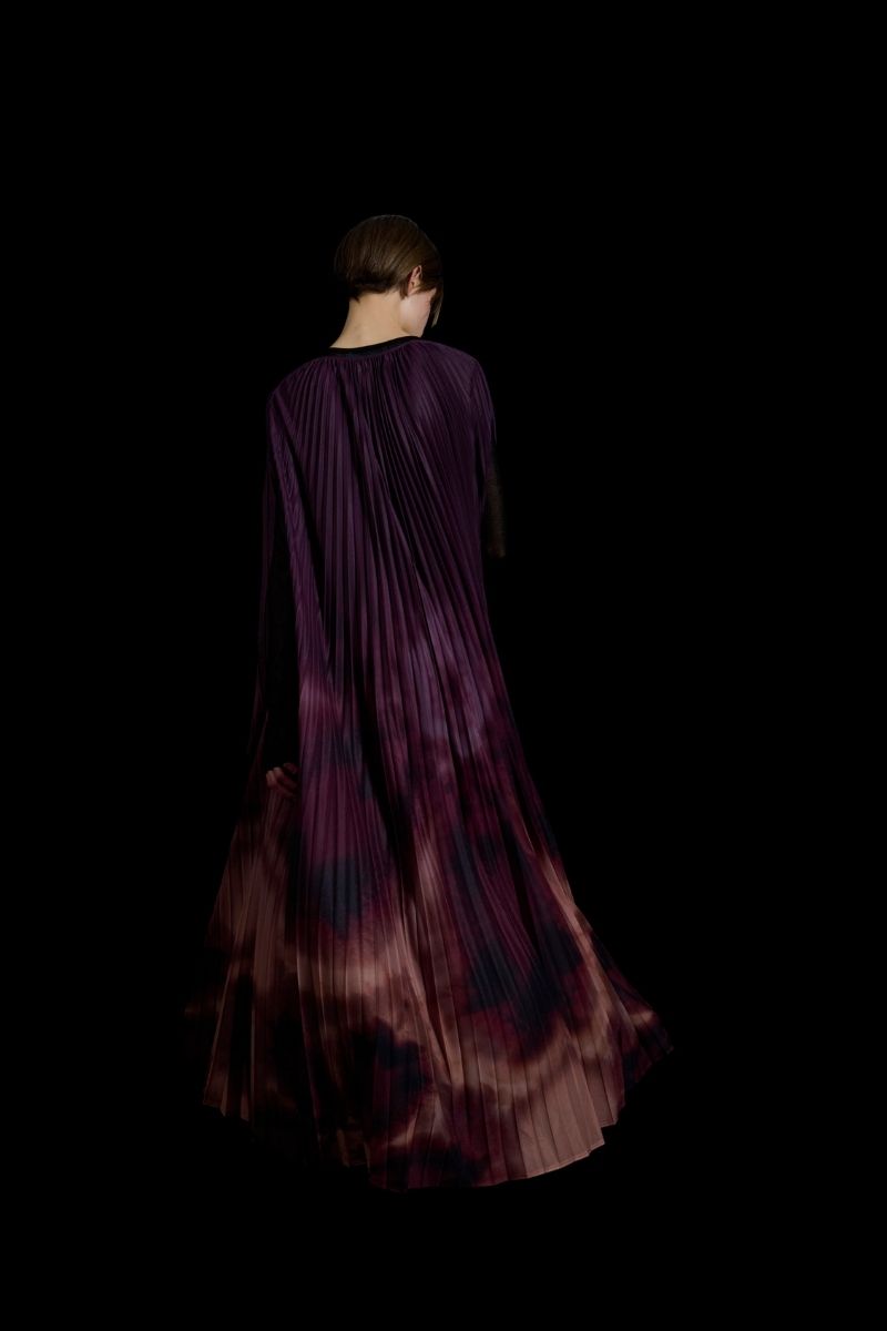 PRINTED PLEATED CAPE IN PURPLE - CULT MIA