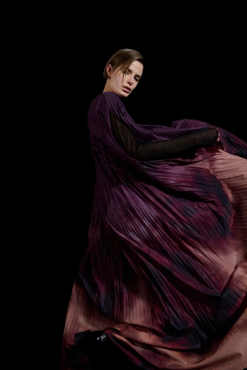 PRINTED PLEATED CAPE IN PURPLE - CULT MIA