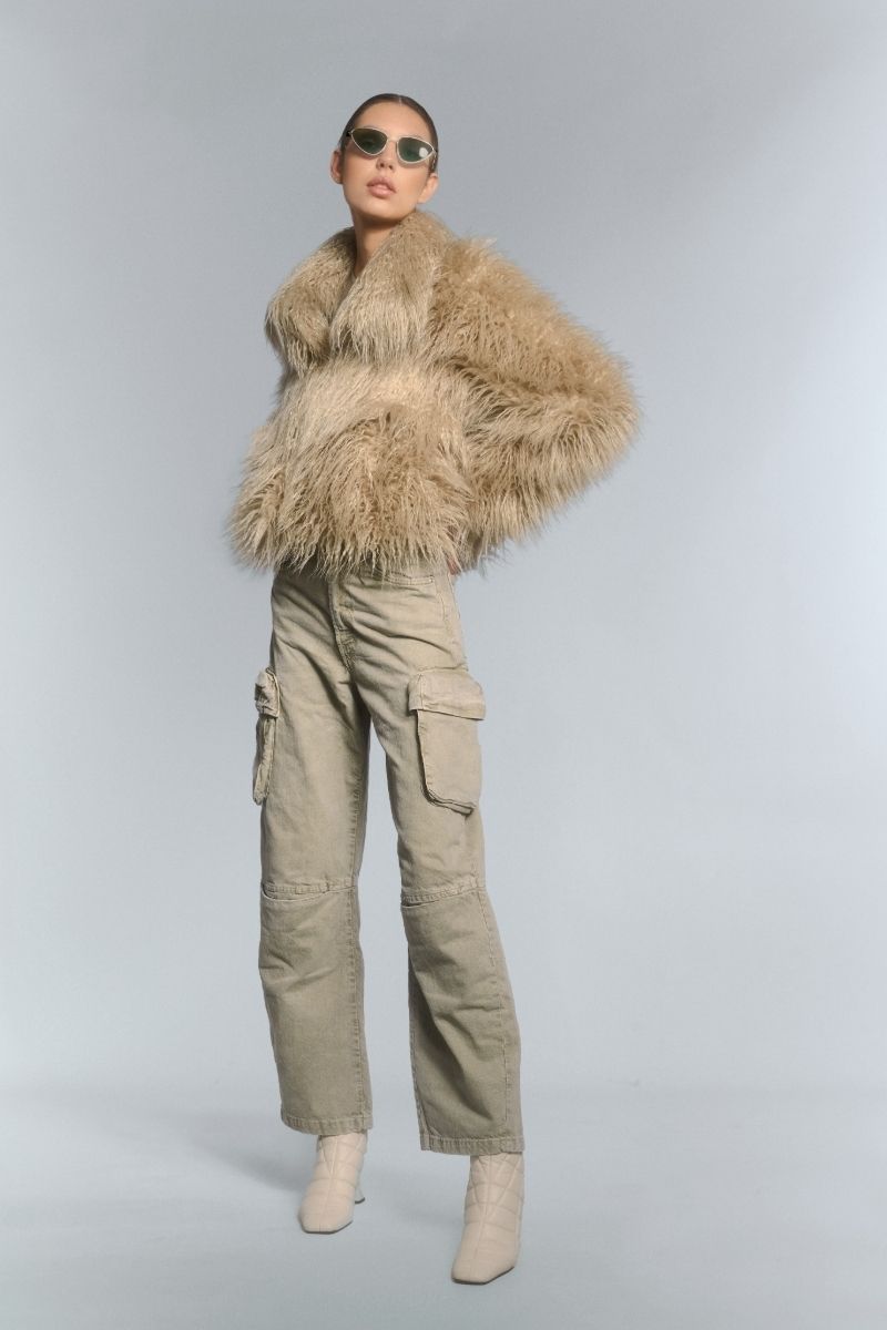 FLUFFY FAUX FUR JACKET IN BEIGE - CULT MIA