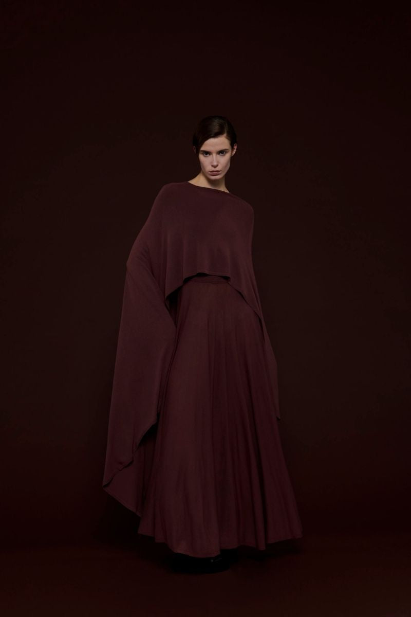 KNITTED CAPE IN BROWN - CULT MIA