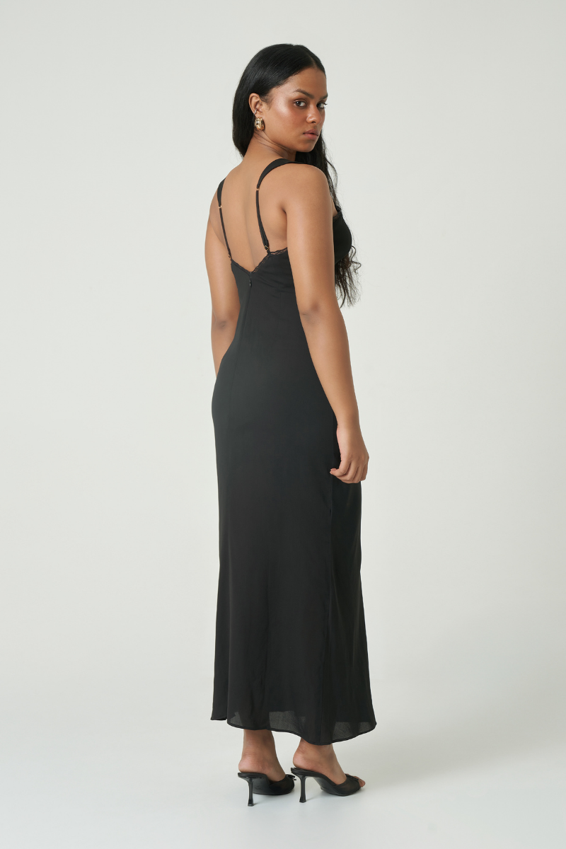 MILA MAXI DRESS IN BLACK - CULT MIA