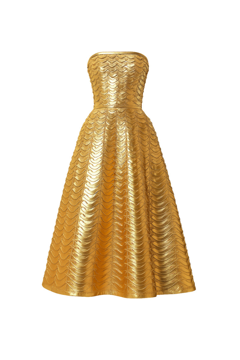 A-LINE MIDI DRESS CRAFTED FROM GOLD METALLIC | CULT MIA | Phan Huy A-LINE MIDI DRESS CRAFTED FROM GOLD METALLIC | CULT MIA | Phan Huy