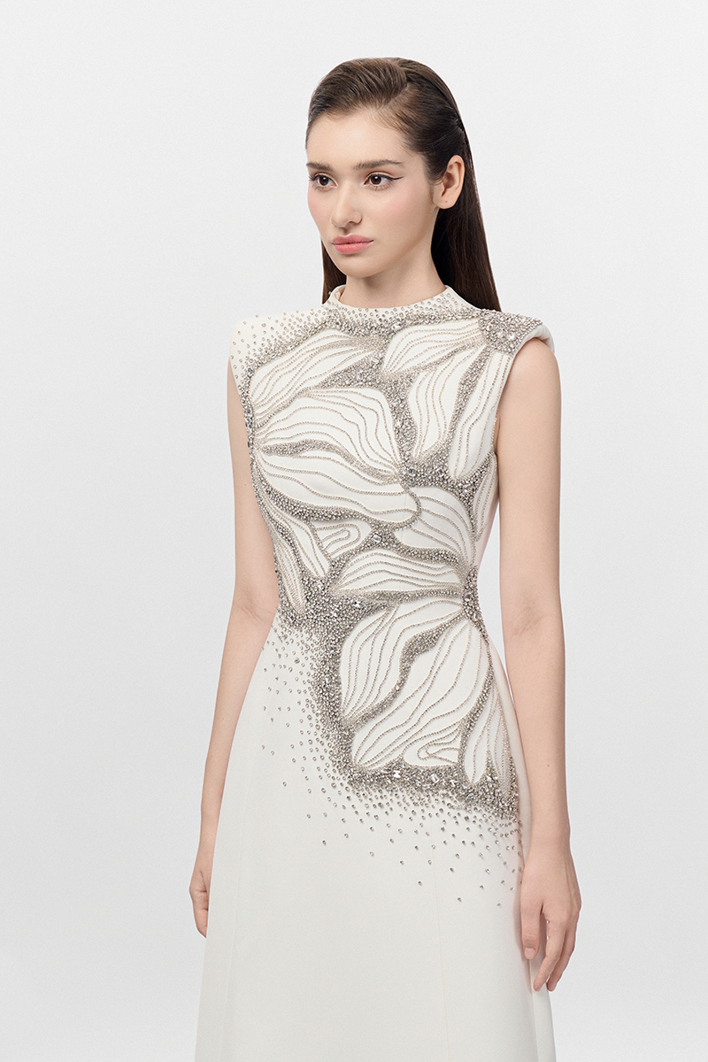 HIGH NECK SLEEVELESS A-LINE DRESS - CULT MIA