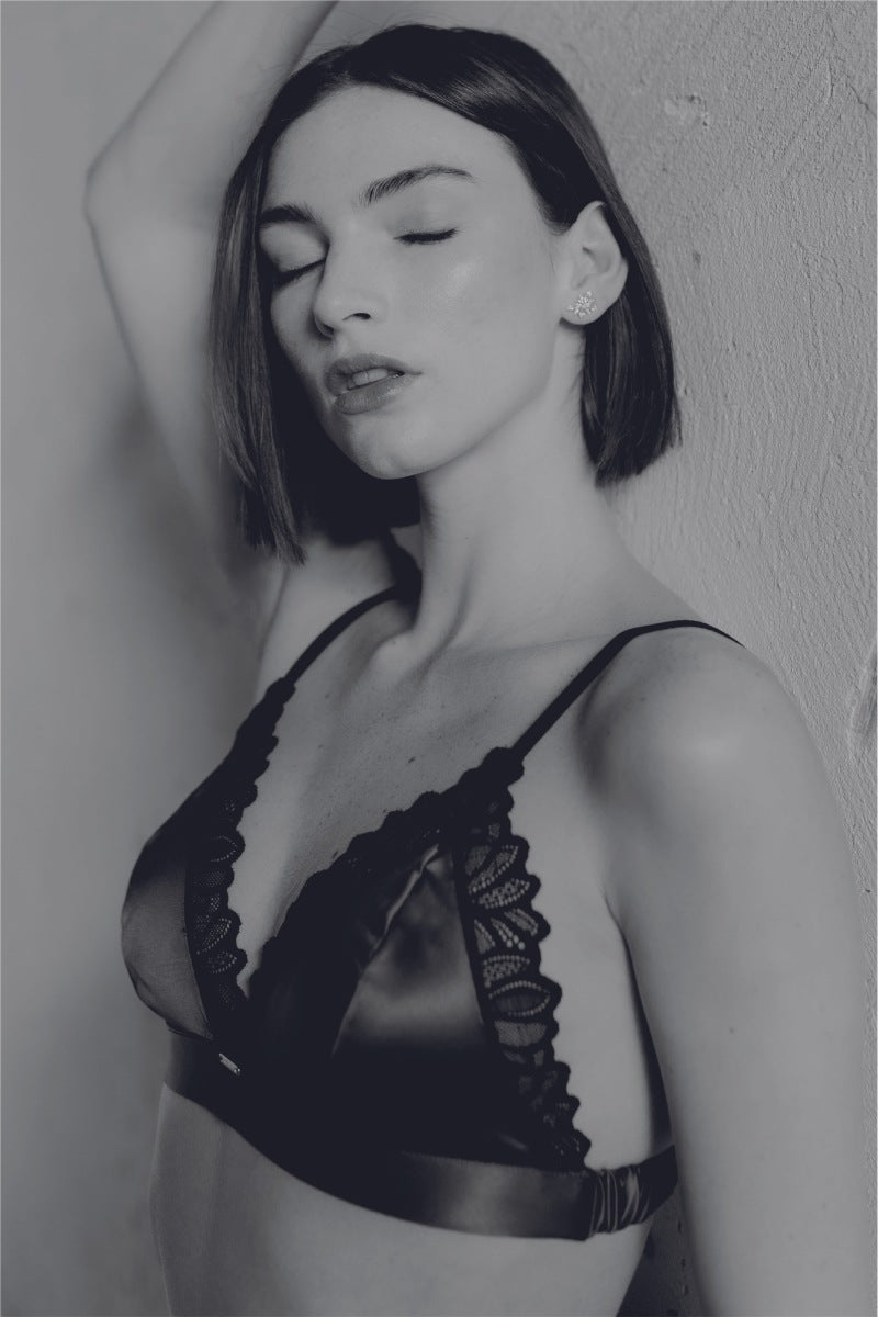 FEMINA BRA IN NAVY BLUE BLACK - CULT MIA