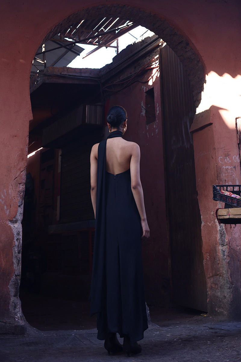 ARI MAXI DRESS IN BLACK - CULT MIA
