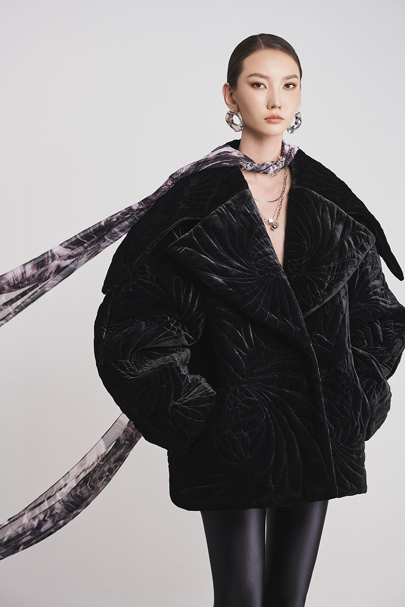 NIGHTFALL QUILTED COAT IN BLACK - CULT MIA