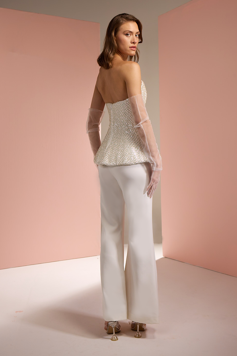 CORSET TOP WITH FLARED TROUSERS SET IN WHITE - CULT MIA