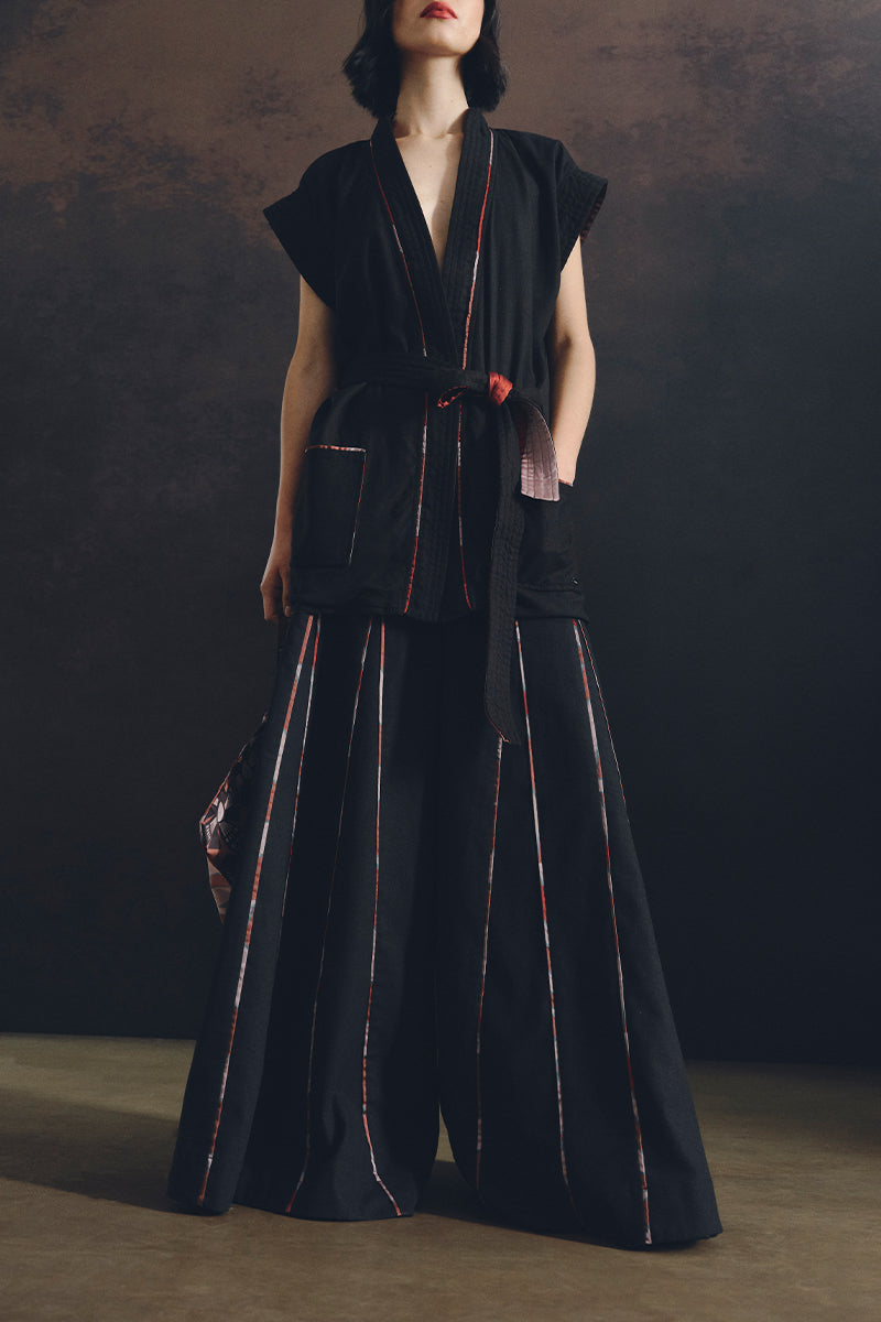 CAPITANIA PANTS IN BLACK - CULT MIA