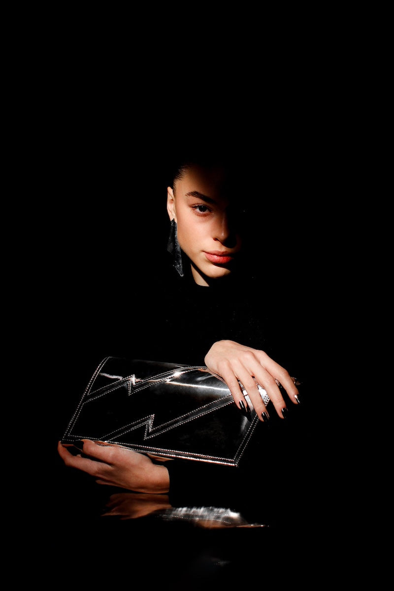MIA CLUTCH BAG IN HIGH SHINE SILVER - CULT MIA