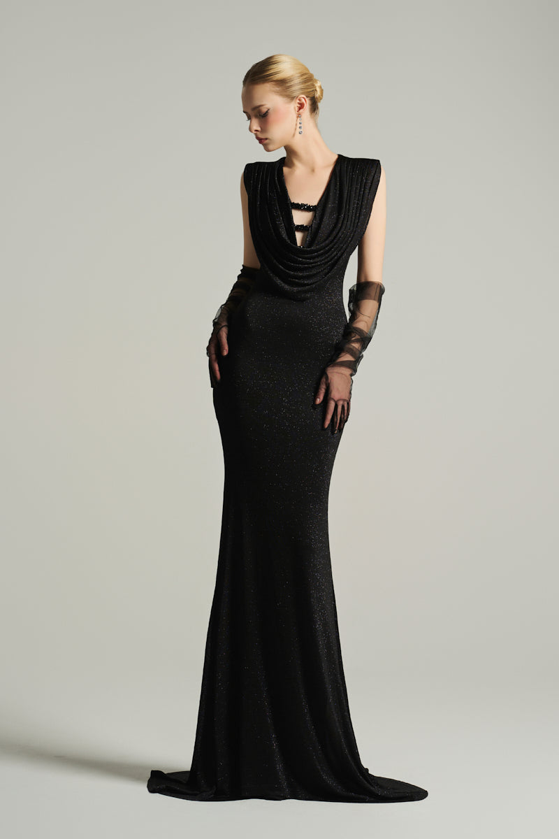 V-NECK SLEEVELESS MAXI DRESS IN BLACK - CULT MIA