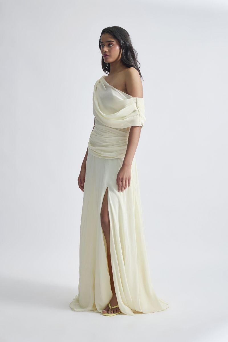 GEMMA OFF WHITE GOWN - CULT MIA