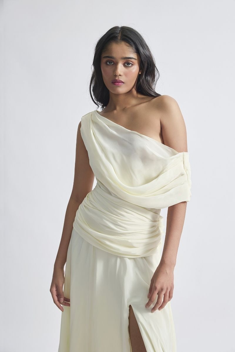 GEMMA OFF WHITE GOWN - CULT MIA
