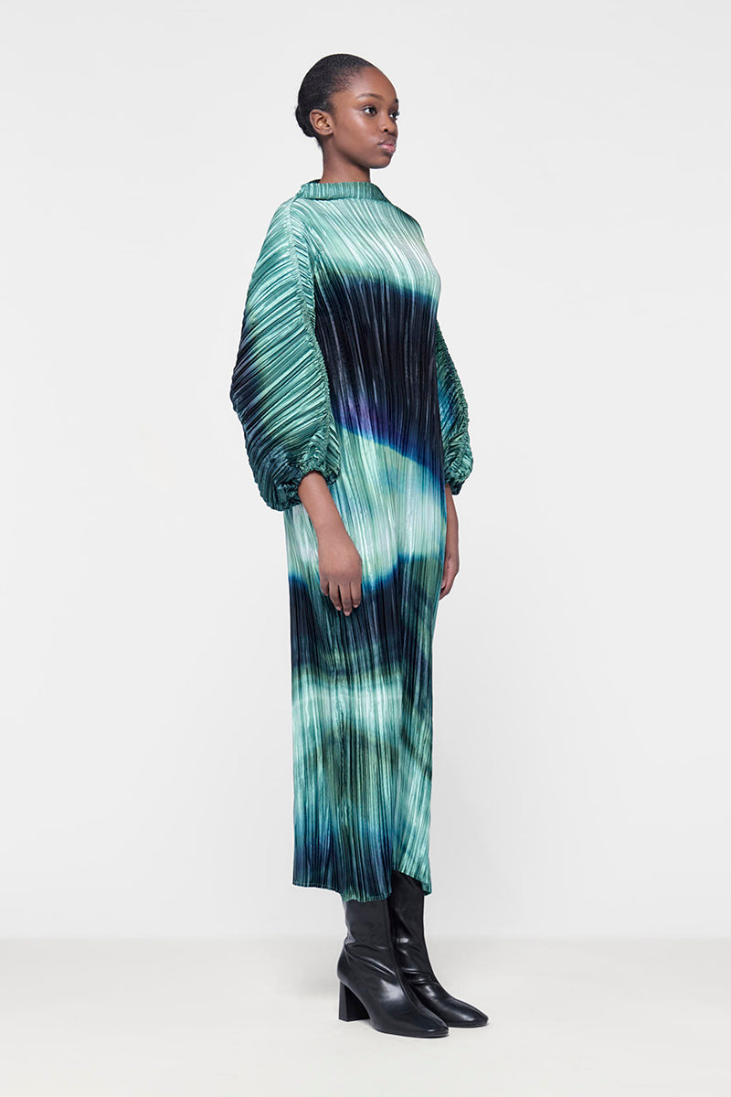 PRINTED PLISSÉ BATWING DRESS - CULT MIA