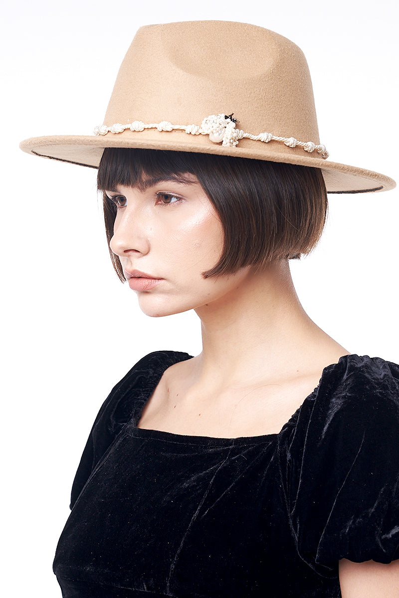 PEARLS LADYBUG HAT IN BROWN - CULT MIA