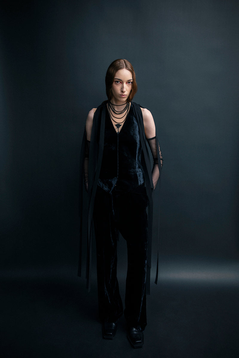 VEST WITH CHIFFON RIBBONS IN BLACK - CULT MIA