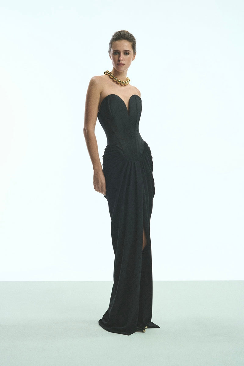 CARRY DRESS IN BLACK - CULT MIA