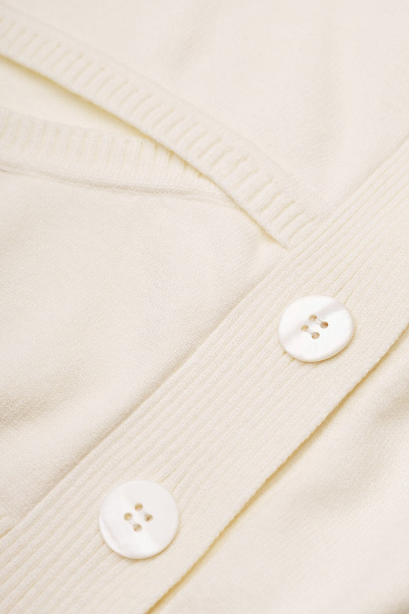 BUTTON KNIT CARDIGAN IN WHITE - CULT MIA
