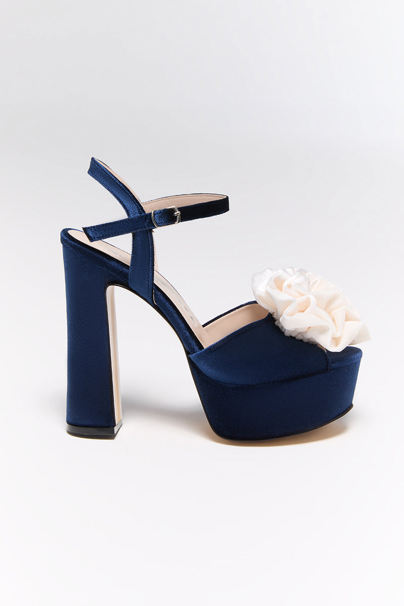 BLOOM NAVY HEELS - CULT MIA