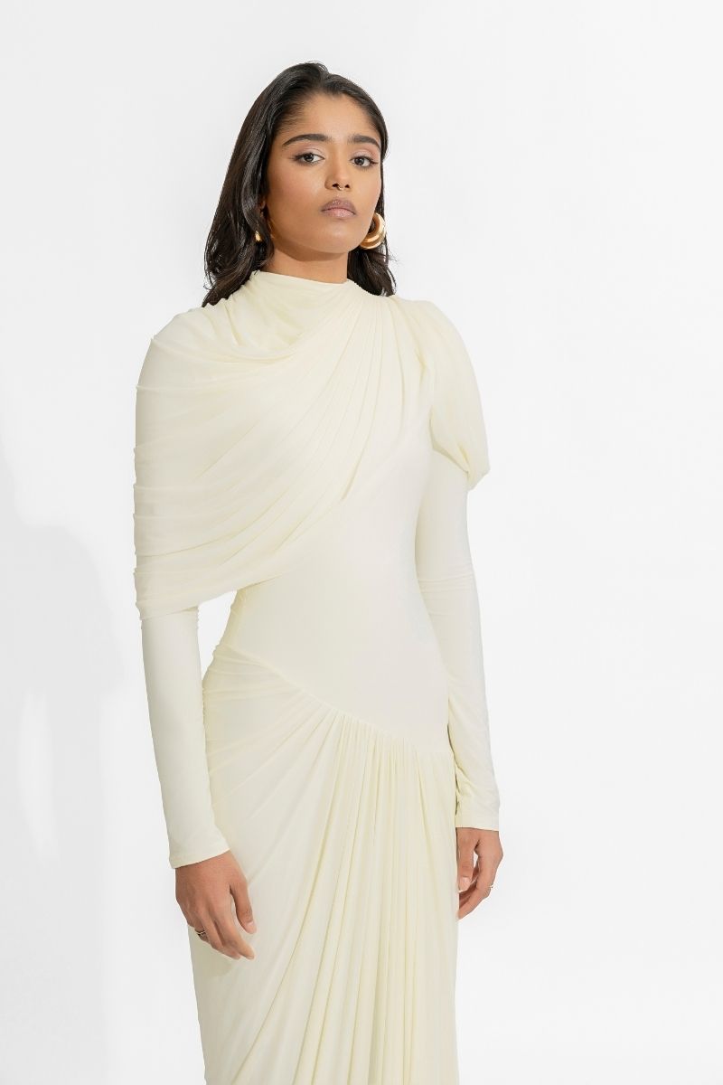 PAULINA OFF WHITE GOWN - CULT MIA