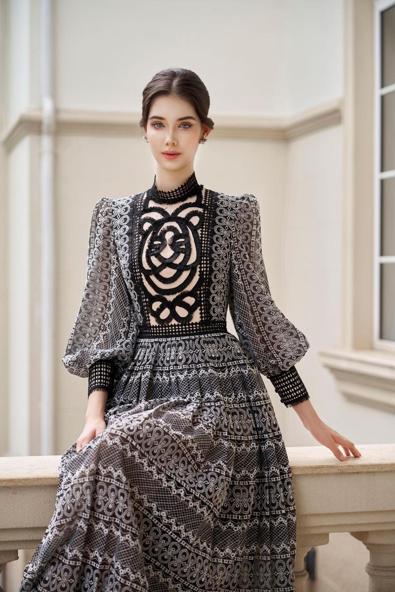 GABRIELA PLEATED PUFFY SLEEVED LACE MIDI DRESS - CULT MIA