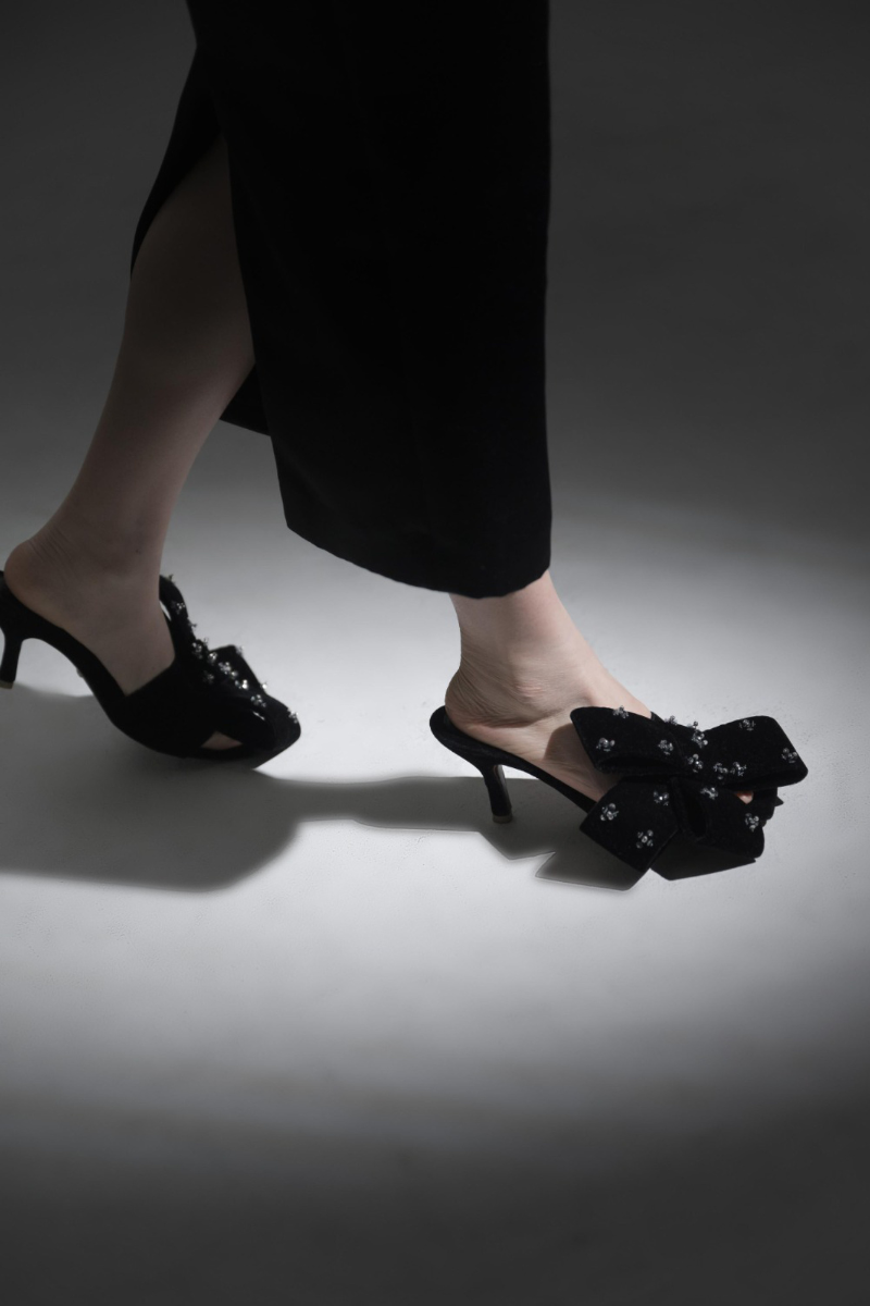 RAINA BLACK BOW HEELS - CULT MIA