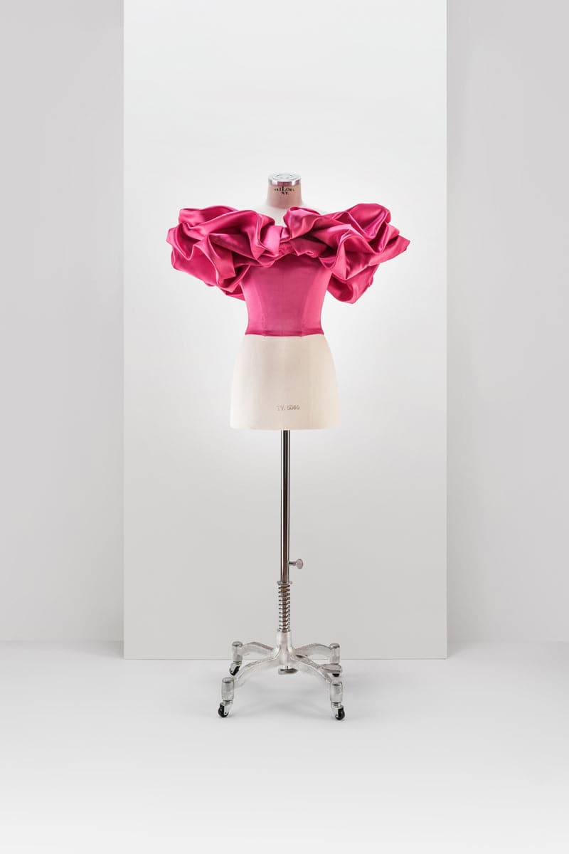FUCHSIA LACE-UP CORSET WITH MERINGUE FLOUNCES - CULT MIA