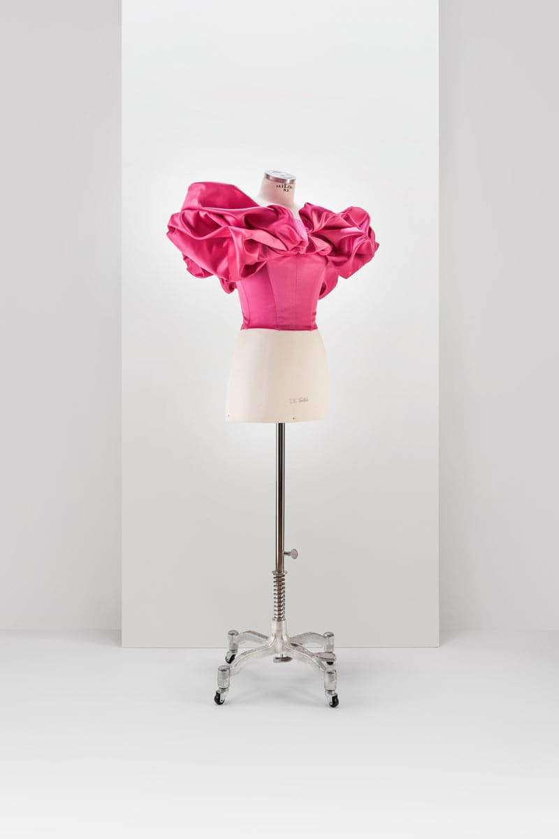 FUCHSIA LACE-UP CORSET WITH MERINGUE FLOUNCES - CULT MIA