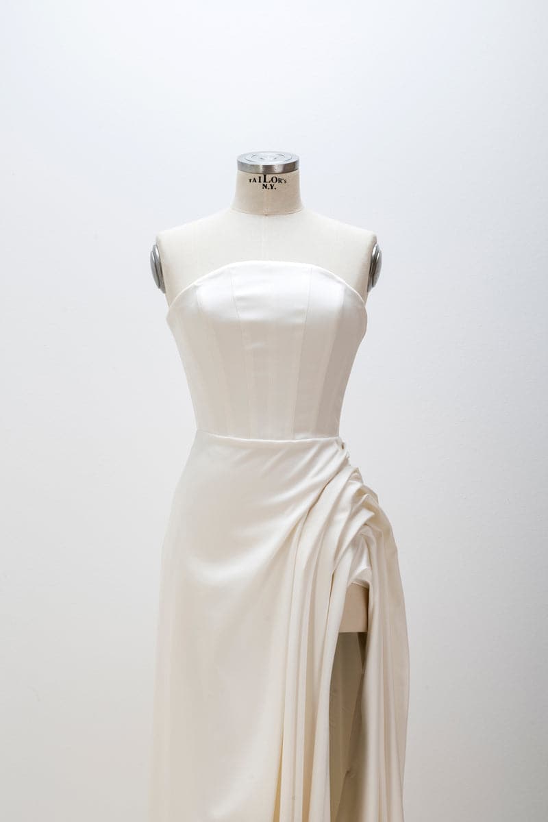 SCULPTURAL CORSET GOWN - CULT MIA