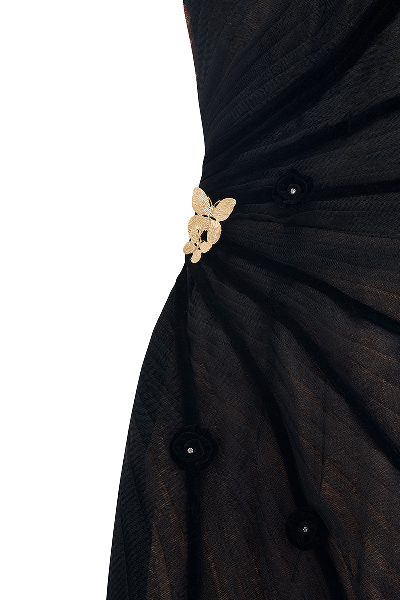 CULT MIA X HAPPY CLOTHING MAKENNA A-LINE ORGANZA MAXI DRESS IN BLACK - CULT MIA