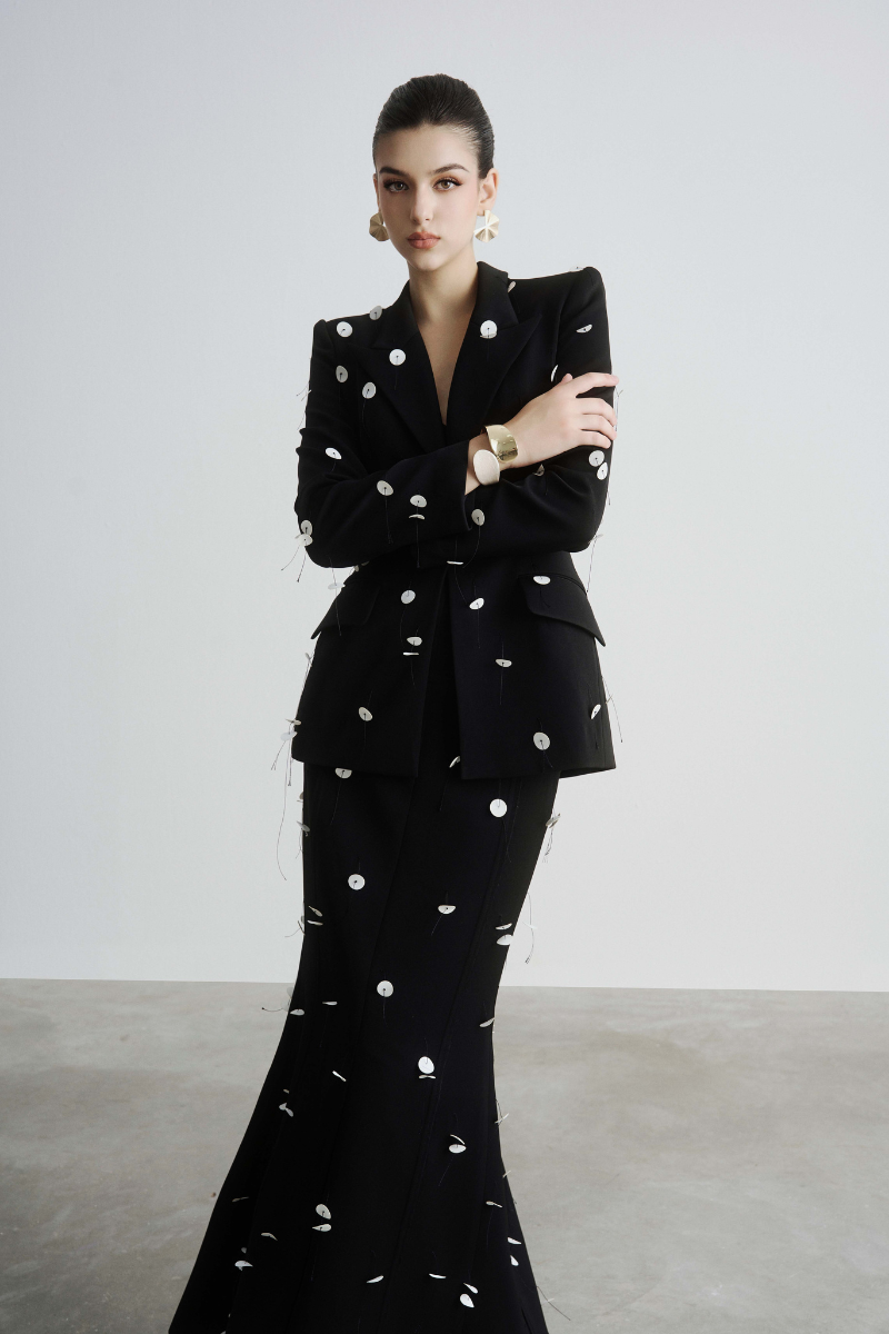 MALANI STRUCTURED SQUARE SHOULDER BLAZER - CULT MIA