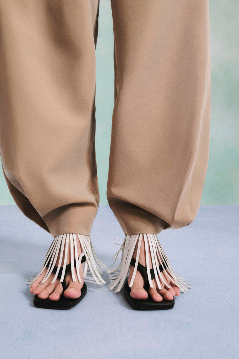 CURVE PANTS IN MOCHA - CULT MIA