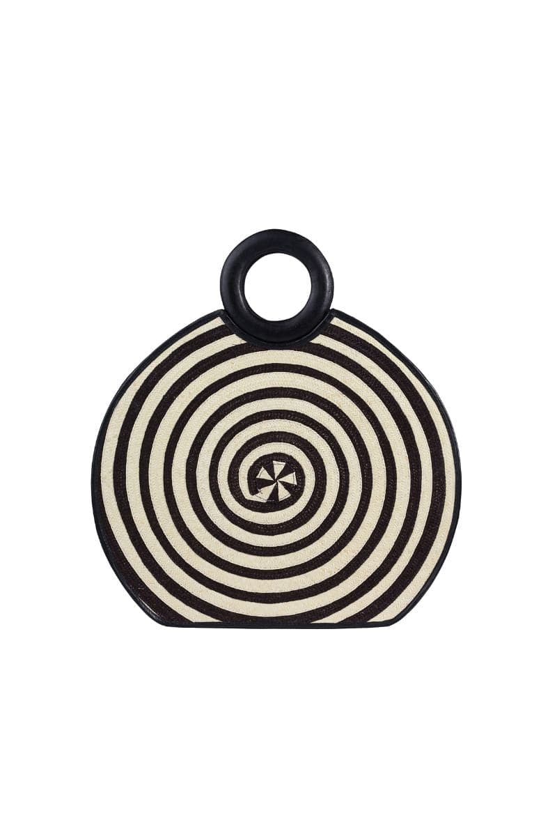 BLACK ZENÚ LARGE LEATHER AND CAÑA FLECHA BAG | Adriana Castro | CULT MIA