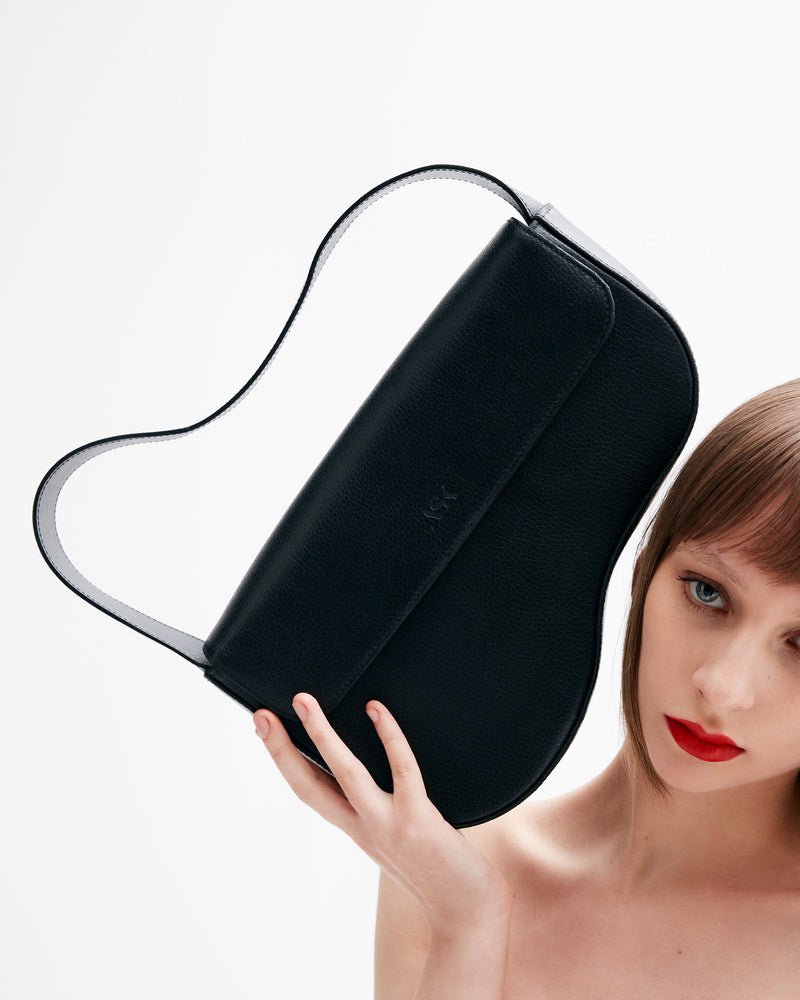 CLOVER BLACK HANDBAG - CULT MIA