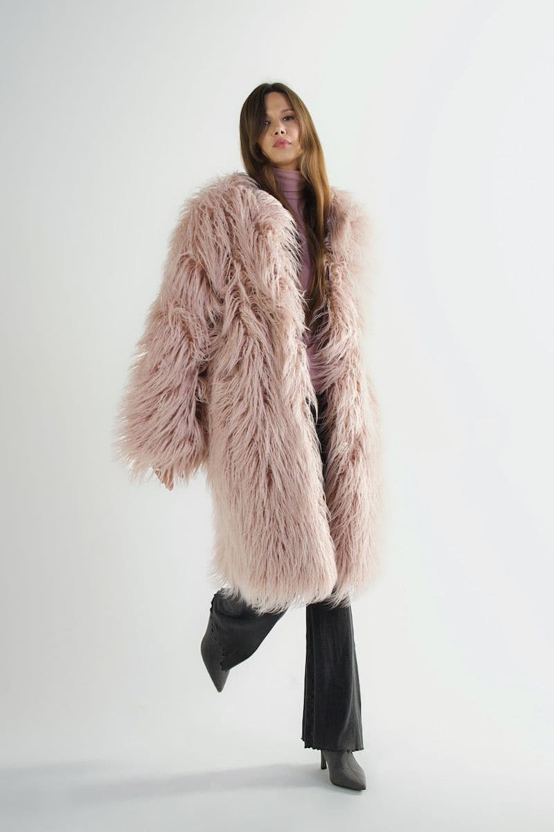 FLUFFY LIGHT PINK FAUX FUR COAT | Fortini | CULT MIA