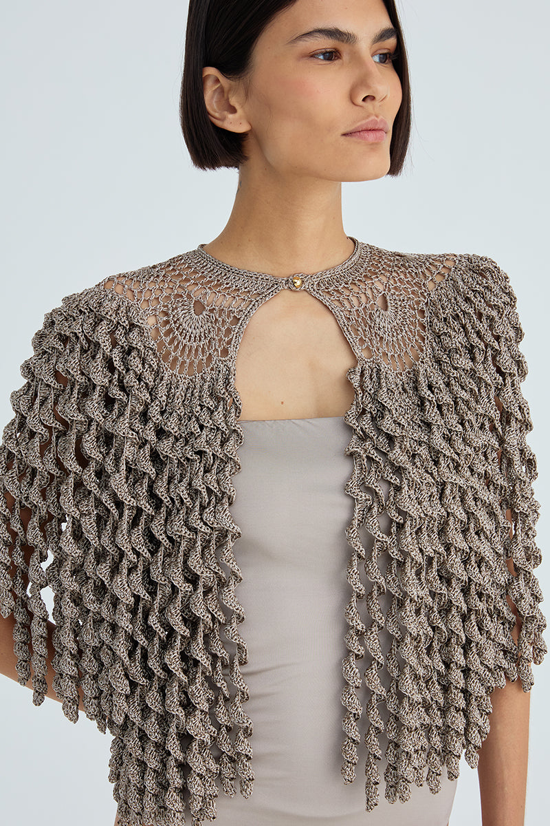 ROMANTIC SHAWL IN ARTISANAL CROCHET - CULT MIA