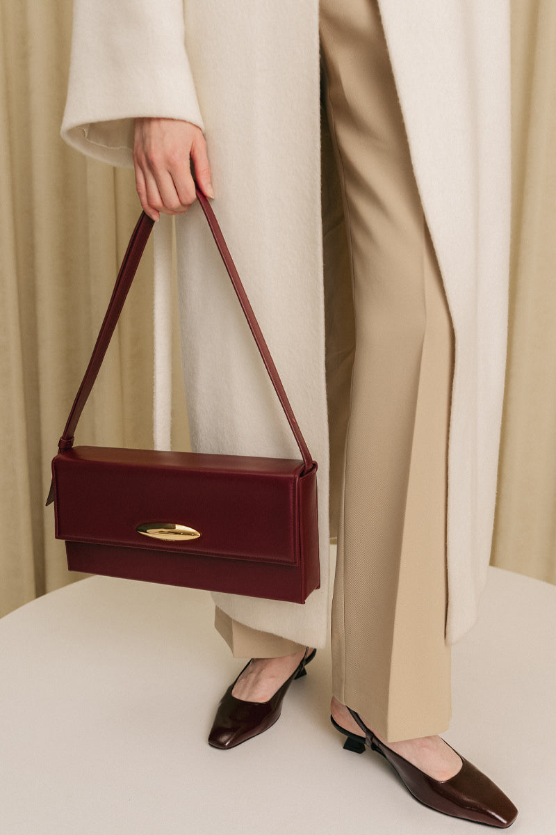 LEGANS BAGUETTE BAG IN BURGUNDY LEATHER - CULT MIA