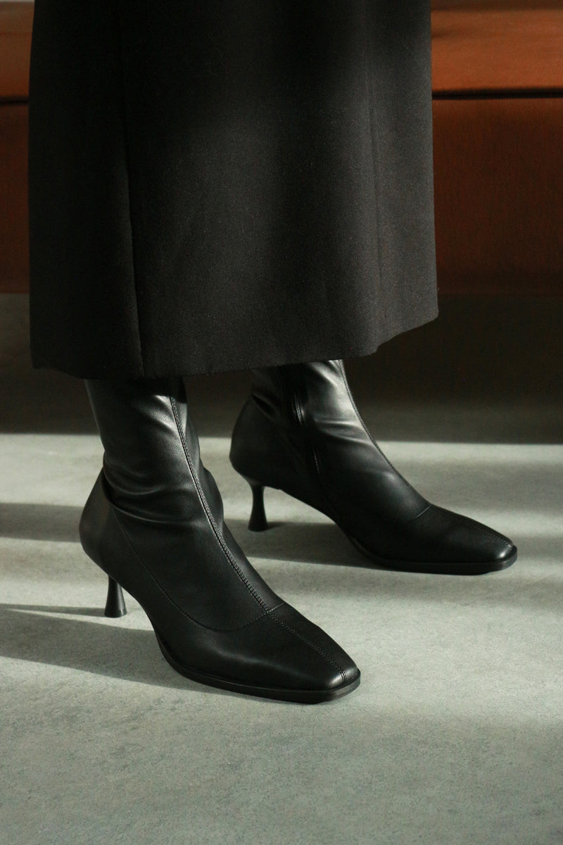 BOOTS LEREY IN BLACK VEGAN LEATHER - CULT MIA