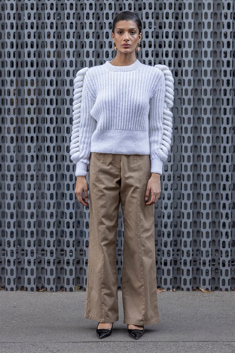 TURTLENECK WHITE SWEATER | Liya | CULT MIA
