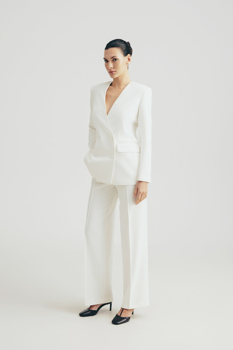 FITTED DOUBLE-BREASTED BLAZER IN WHITE - CULT MIA