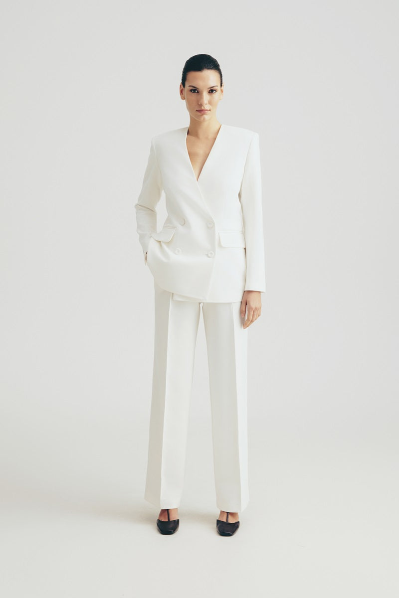 FITTED DOUBLE-BREASTED BLAZER IN WHITE - CULT MIA