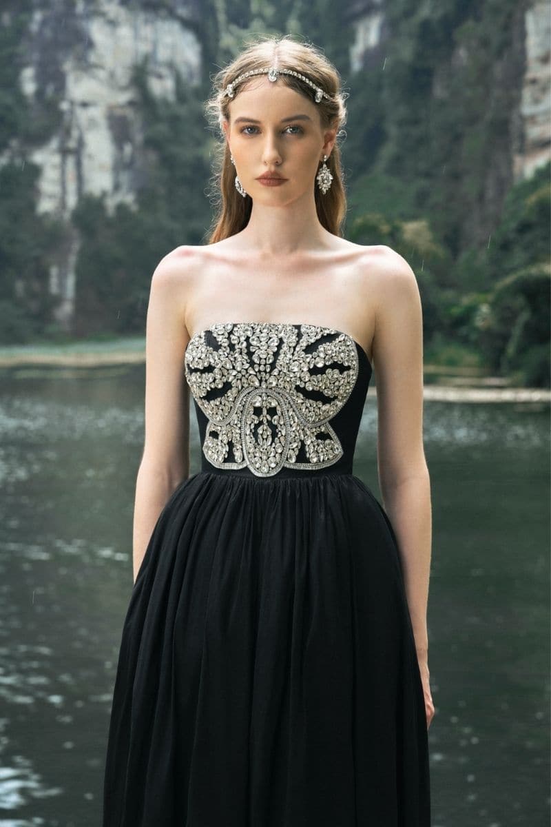 BLACK STRAPLESS STONE EMBELLISHED DRESS | Tracy Studio | CULT MIA