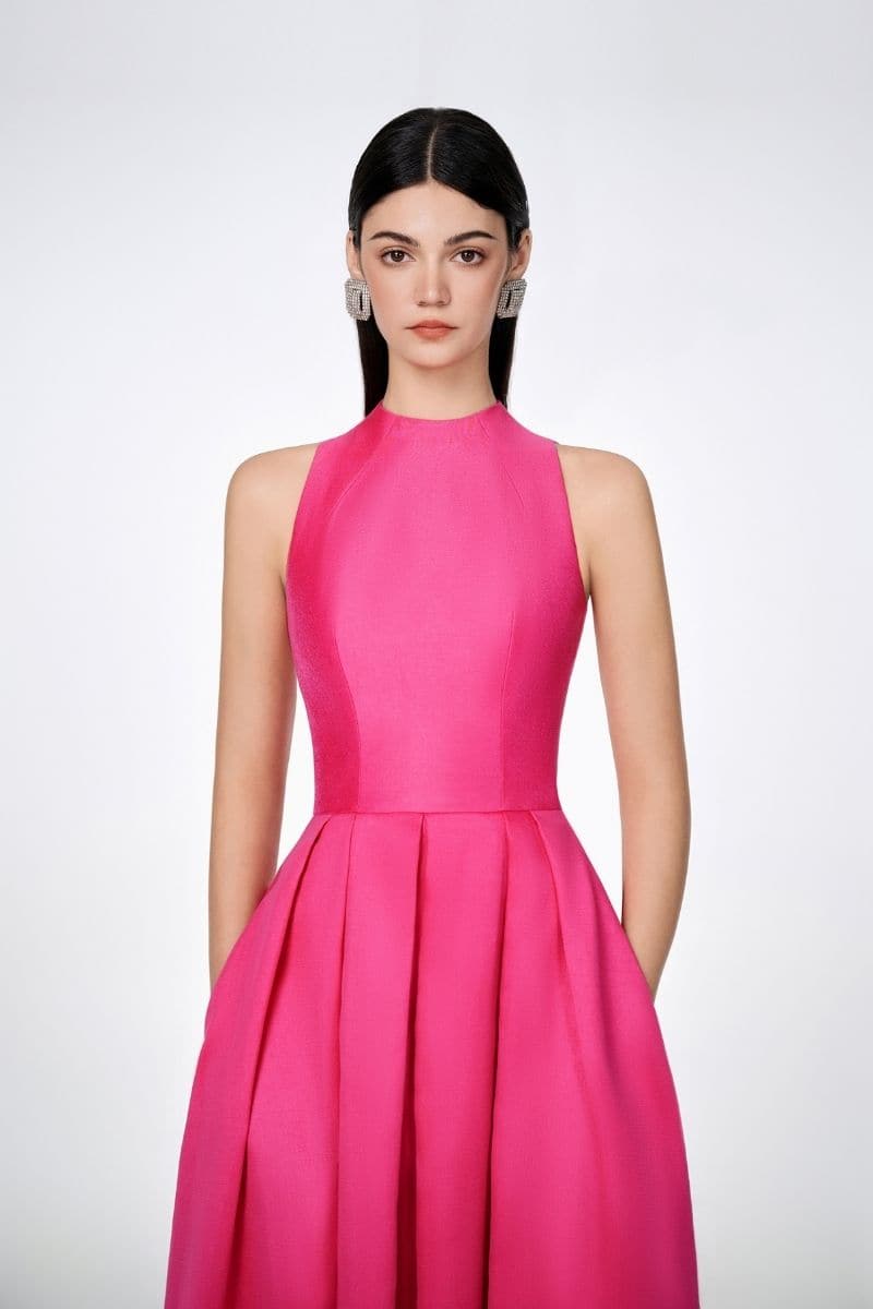 HIGH NECK SLEEVELESS MAXI DRESS | Tracy Studio | CULT MIA
