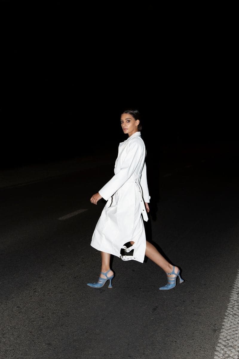WHITE FAUX LEATHER TRENCH COAT | Blikvanger | CULT MIA