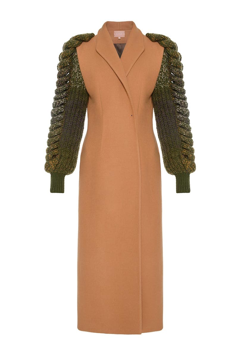 SOFT WOOL CAMEL PLAITED COAT | Liya | CULT MIA