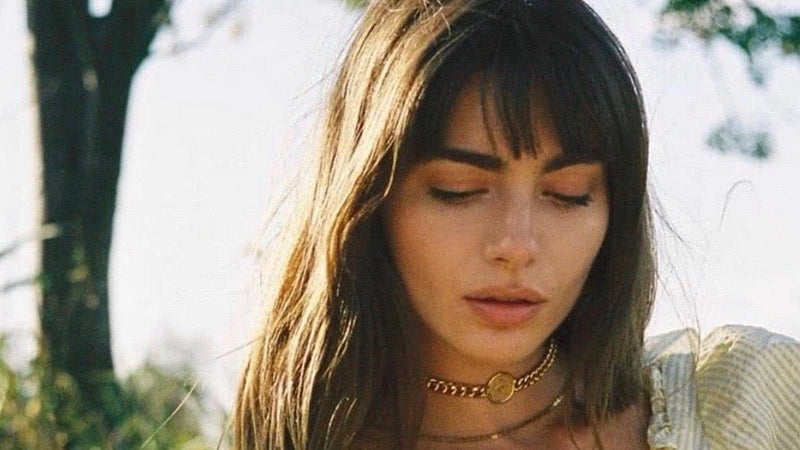 The must-have summer jewelry: bold gold