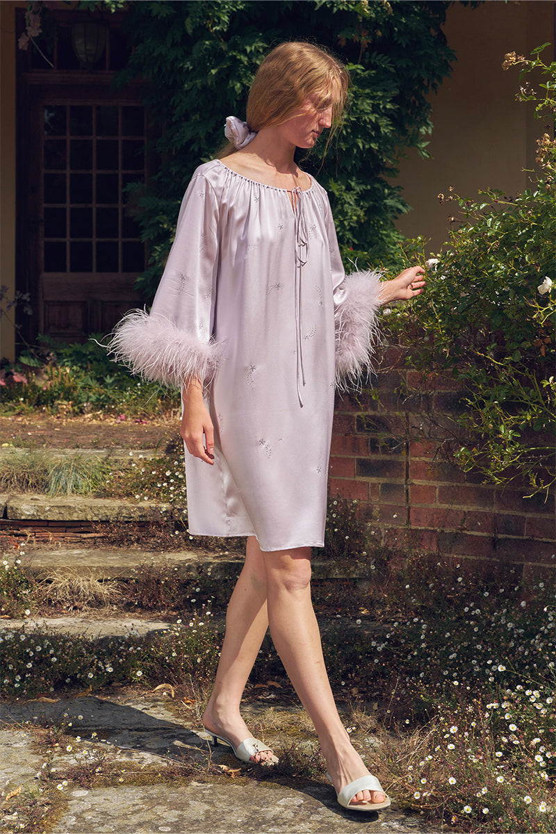 RHINESTONE AND FEATHER SHORT ROBE IN LIGHT PURPLE FEATHERS - CULT MIA