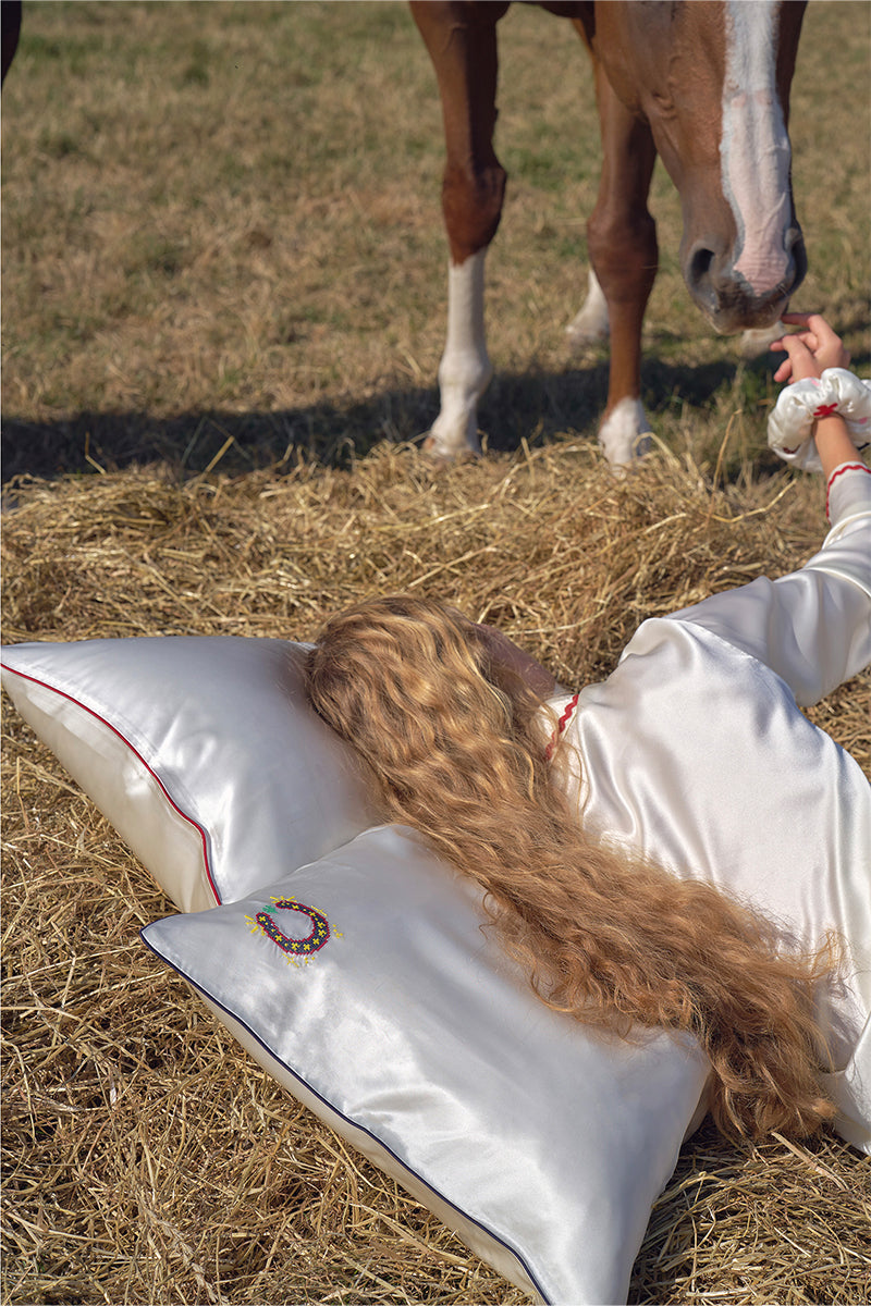 PILLOWCASE IN PEARL WHITE - CULT MIA